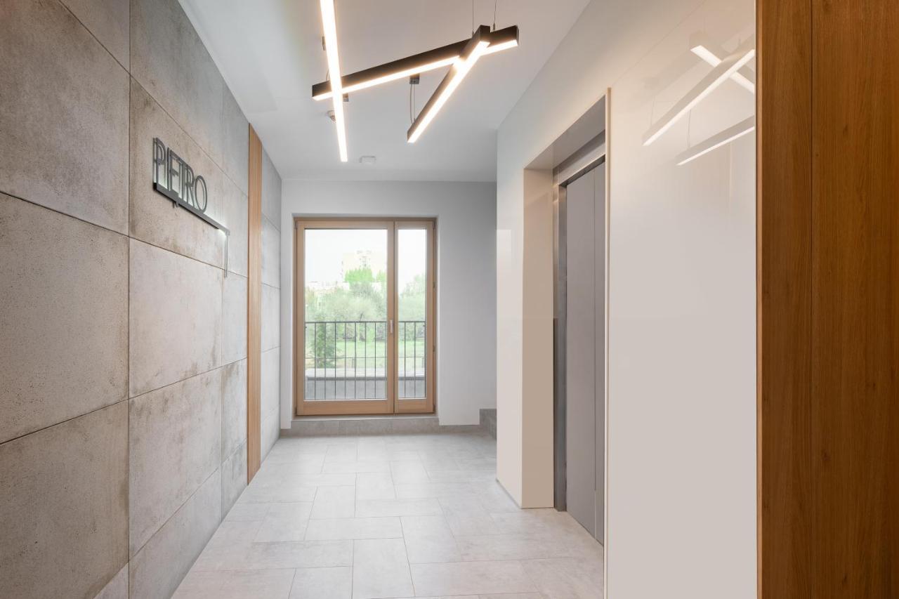 Wola Nakielska Comfort Apartment Warsaw Exterior photo